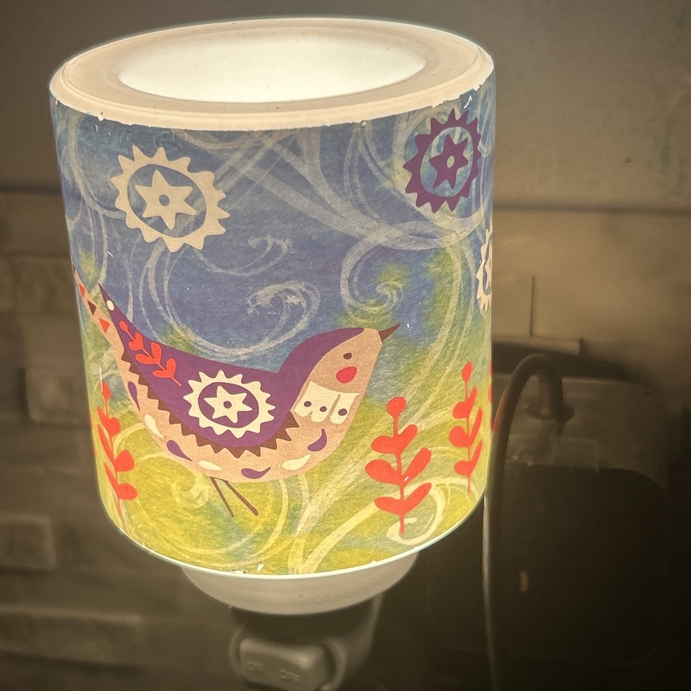 Swirly Bird Scentsy Mini Plug In Wall Warmer 15 Watt Bulb  NO BOX - Picture 5 of 6